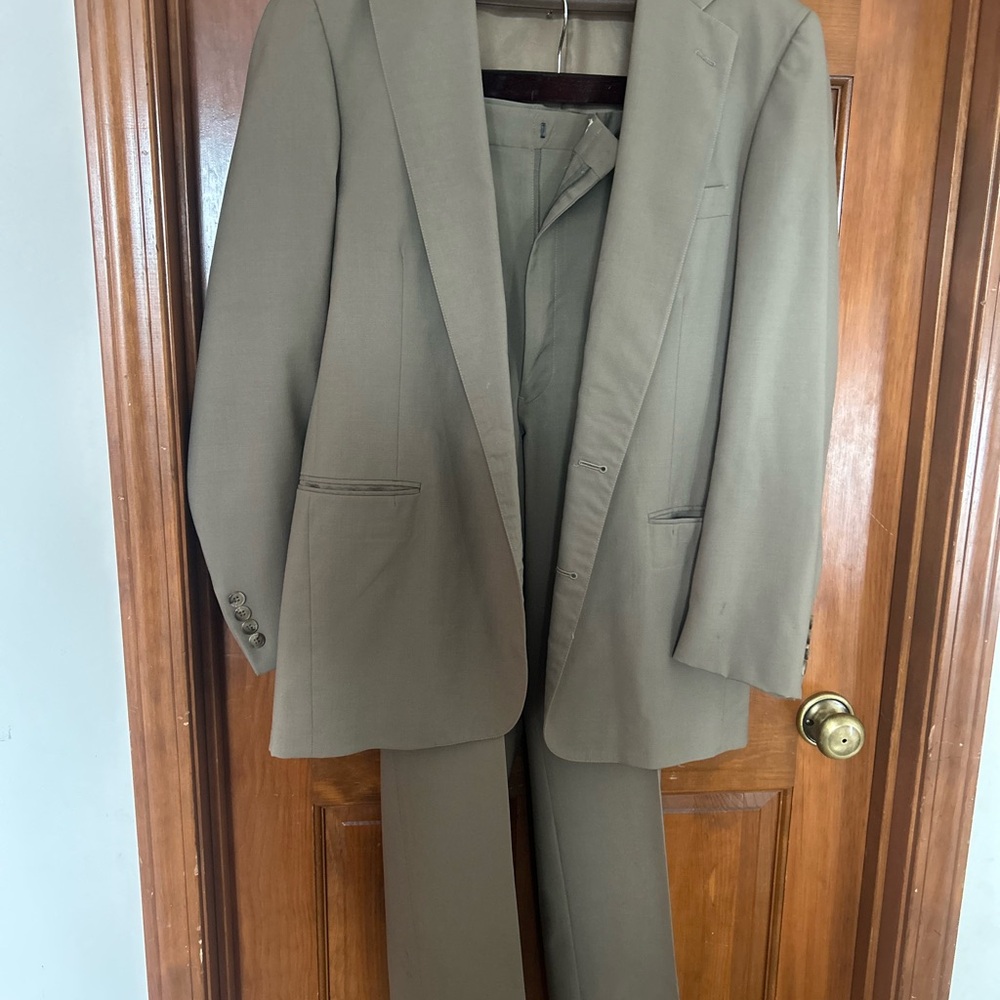 Classic Men's Suit